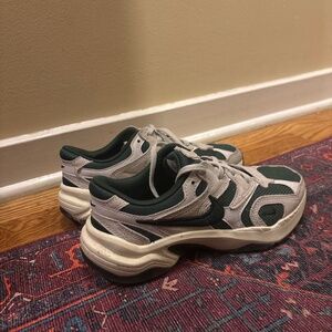 Nike AL8
